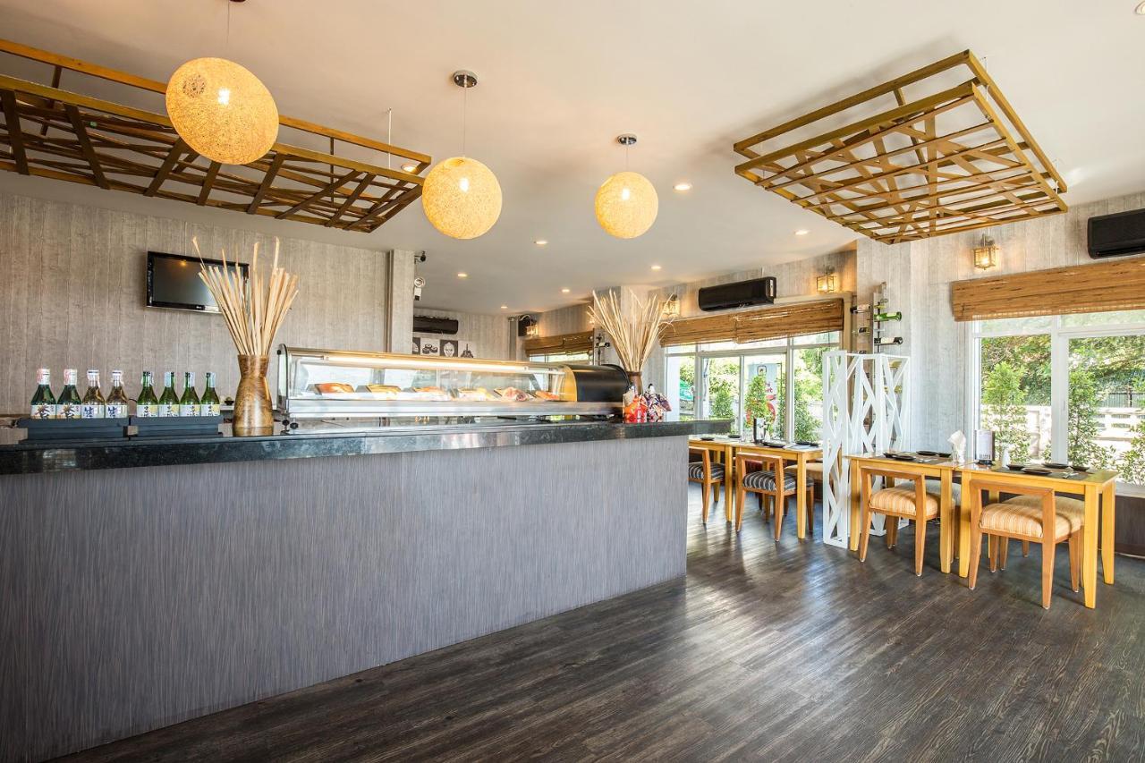 D Varee Jomtien Beach, Pattaya מראה חיצוני תמונה Interior of a restaurant
