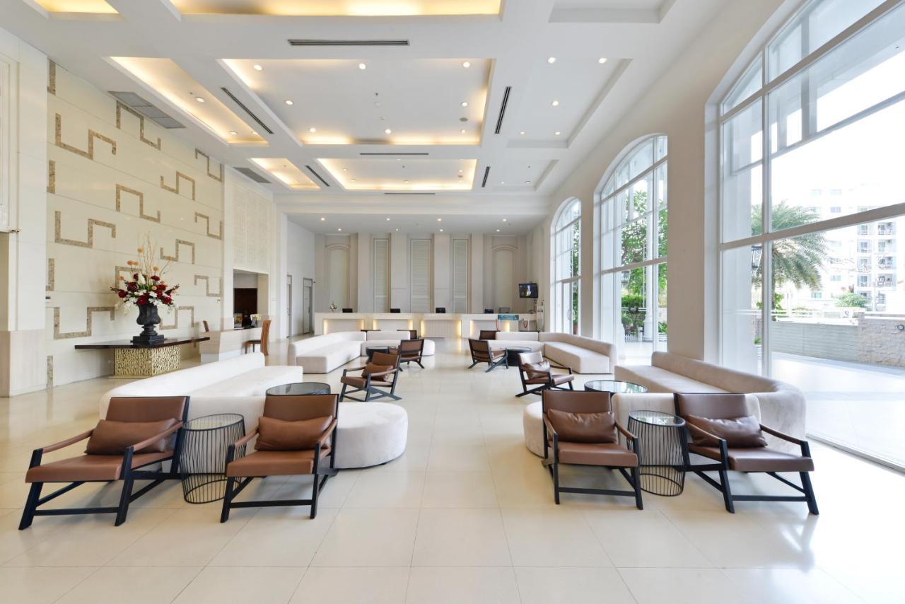 D Varee Jomtien Beach, Pattaya מראה חיצוני תמונה Lobby